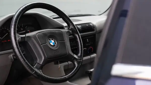 BMW 520 1994 - 5900 EUR, 241000 km - AUTO.MOTO.pt - 241000km - foto 9 de 19