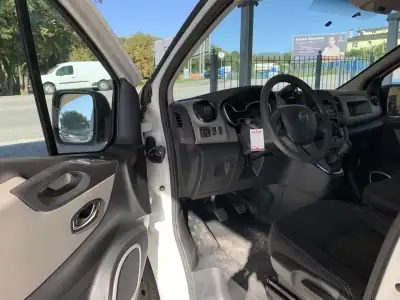 Nissan NV300 2017 - 13500 EUR, 203327 km - AUTO.MOTO.pt - 203327km - foto 10 de 18