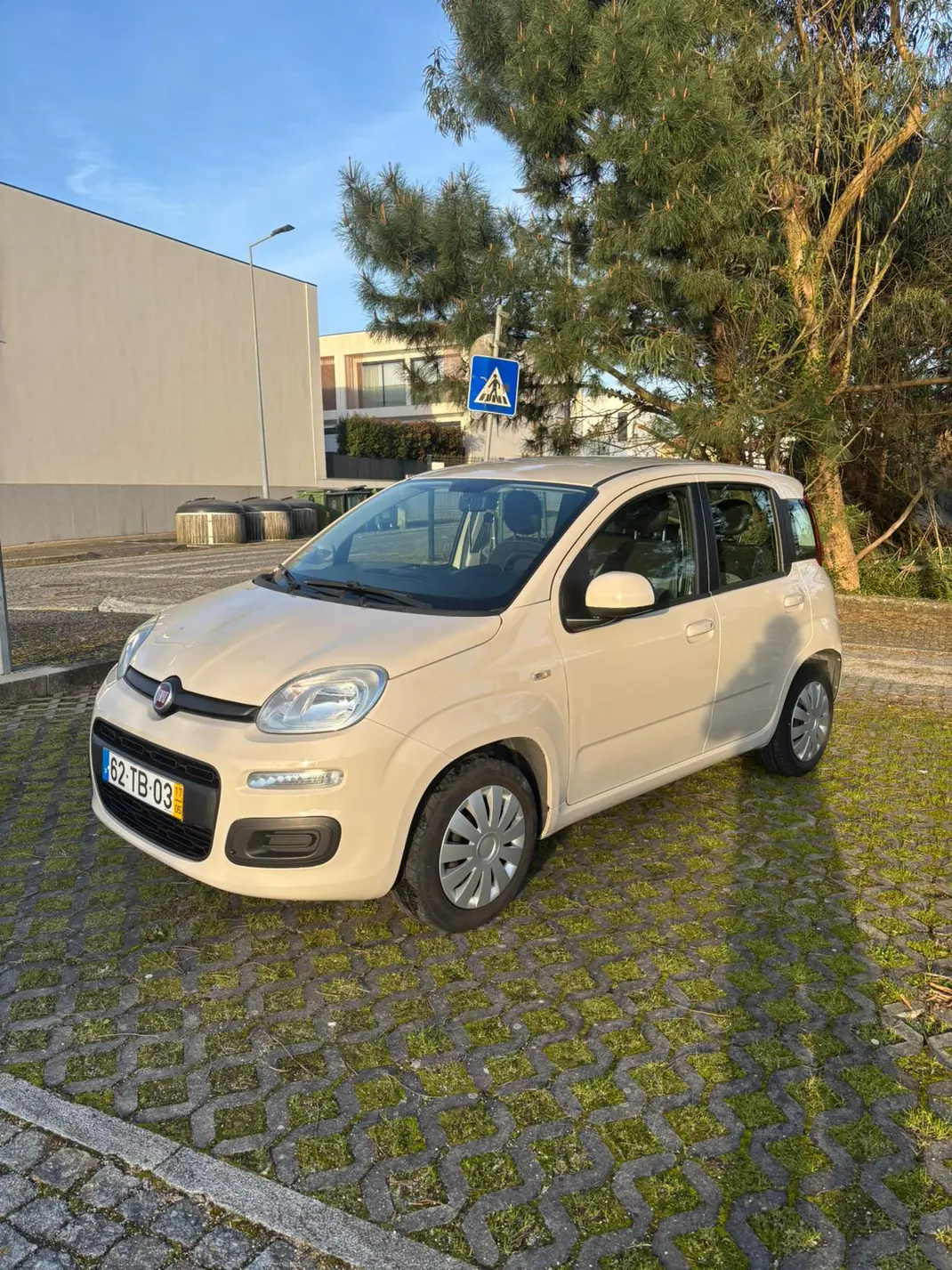 Fiat Panda 2017 - 6800 EUR, 127500 km - AUTO.MOTO.pt - 127500km - foto 1 de 12
