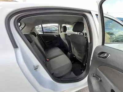 Opel Corsa 2011 - 6450 EUR, 117000 km - AUTO.MOTO.pt - 117000km - foto 30 de 50