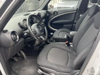 MINI Countryman 2014 - 11900 EUR, 174000 km - 174000km - foto 5 de 18