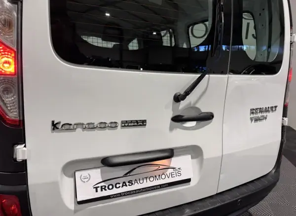 Renault Kangoo 2016 - 10900 EUR, 255000 km - AUTO.MOTO.pt - 255000km - foto 27 de 28