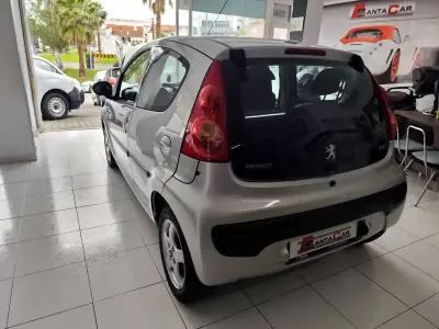 Peugeot 107 2011 - 6480 EUR, 84000 km - AUTO.MOTO.pt - 84000km - foto 9 de 21