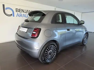 Fiat 500e 2023 - 21750 EUR, 14035 km - 14035km - foto 4 de 9