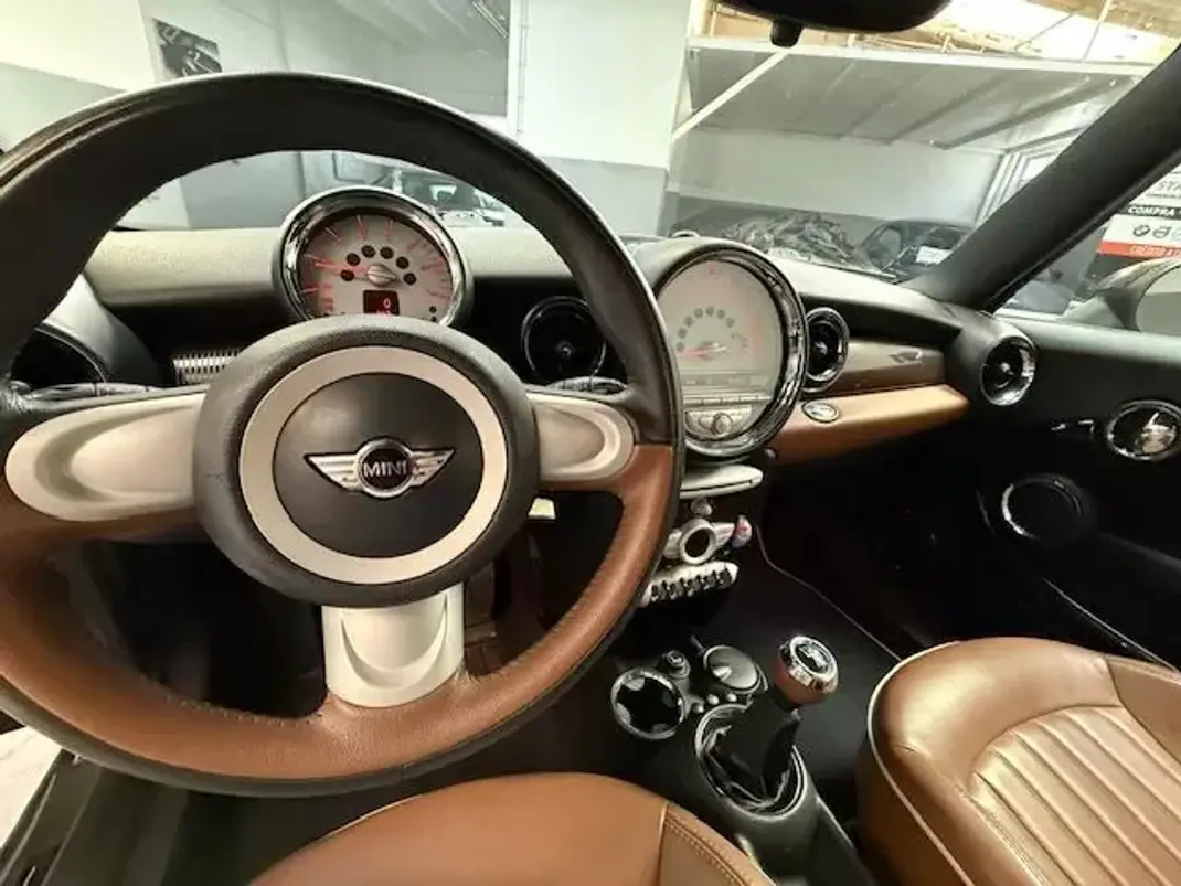 MINI Cooper 2010 - 9250 EUR, 175000 km - AUTO.MOTO.pt - 175000km - foto 5 de 10