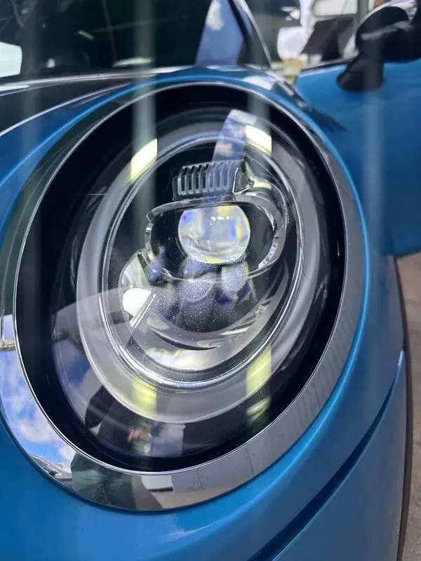 MINI Cooper 2018 - 22900 EUR, 110452 km - AUTO.MOTO.pt - 110452km - foto 11 de 26