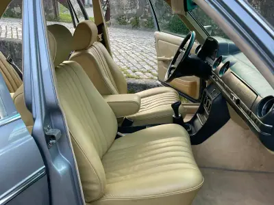 Mercedes-Benz 300 1982 - 13900 EUR, 233000 km - AUTO.MOTO.pt - 233000km - foto 16 de 32