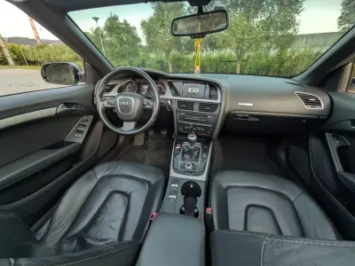 Audi A5 Cabrio 2012 - 15990 EUR, 224000 km - AUTO.MOTO.pt - 224000km - foto 5 de 10