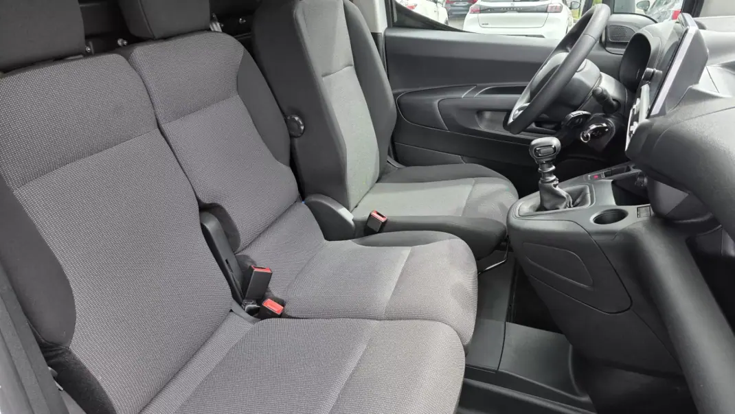 Citroën Berlingo 2022 - 14450 EUR, 77000 km - AUTO.MOTO.pt - 77000km - foto 21 de 24