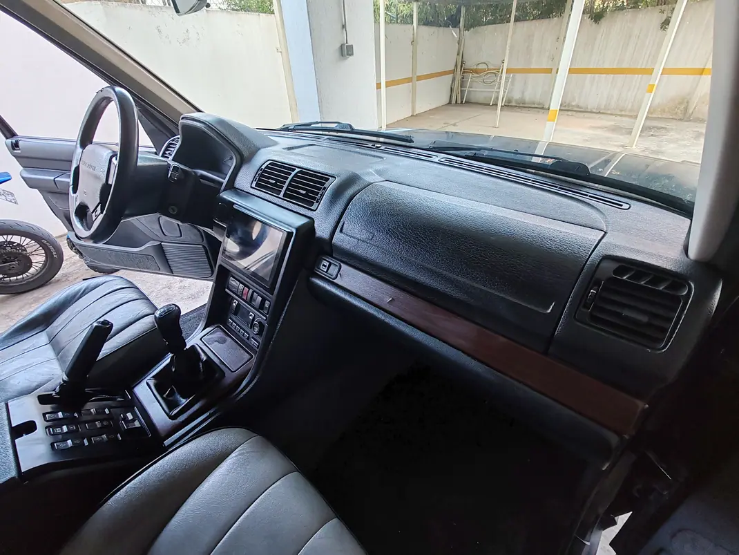 Land Rover Range Rover 1995 - 6000 EUR, 354000 km - AUTO.MOTO.pt - 354000km - foto 4 de 5