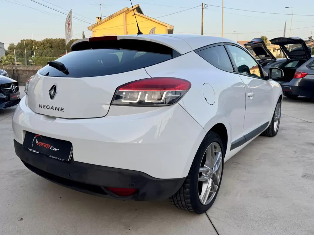 Renault Mégane Coupe 2012 - 7999 EUR, 199000 km - 199000km - foto 11 de 18