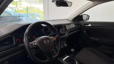 Volkswagen T-Roc 2019 - 14490 EUR, 175696 km - AUTO.MOTO.pt - 175696km - foto 17 de 25