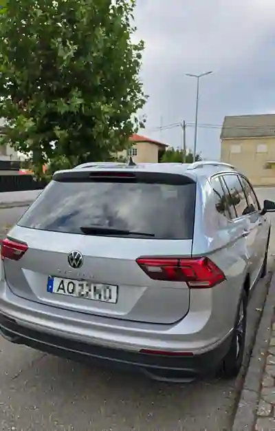 Volkswagen Tiguan 2022 - 38900 EUR, 52000 km - foto 3 de 14