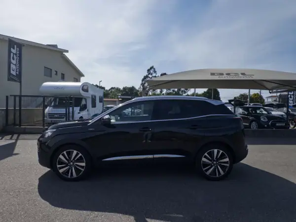 Peugeot 3008 2017 - 18990 EUR, 181000 km - AUTO.MOTO.pt - 181000km - foto 4 de 45
