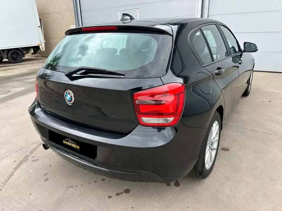BMW 116 2015 - 10900 EUR, 241916 km - 241916km - foto 6 de 10
