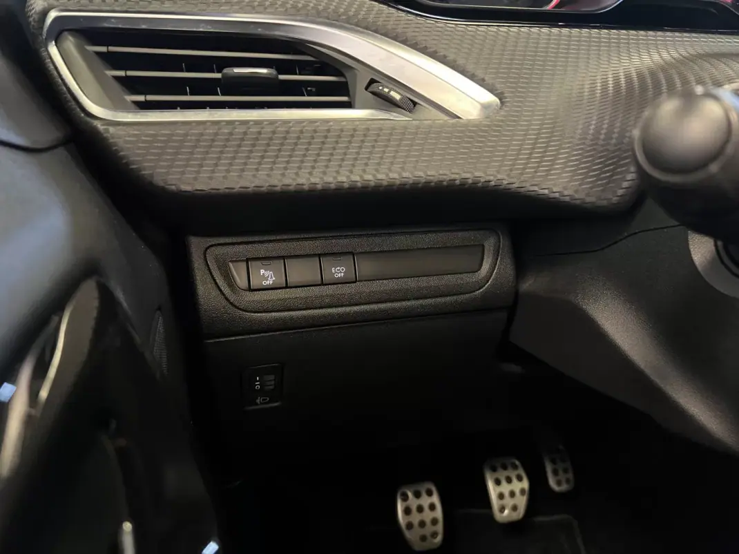 Peugeot 2008 2016 - 10990 EUR, 60000 km - 60000km - foto 45 de 60