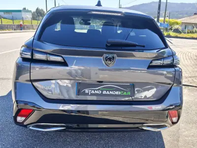 Peugeot 308 2022 - 19500 EUR, 130000 km - AUTO.MOTO.pt - 130000km - foto 13 de 37