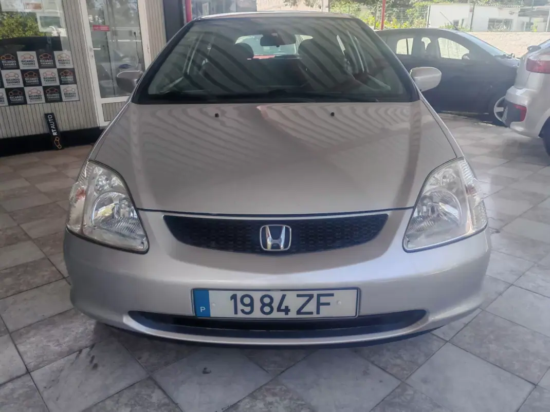 Honda Civic 2004 - 4750 EUR, 120000 km - 120000km - foto 6 de 10