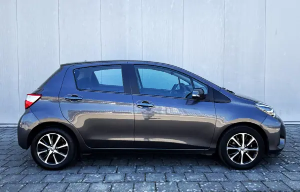 Toyota Yaris 2020 - 12990 EUR, 88000 km - AUTO.MOTO.pt - 88000km - foto 5 de 38