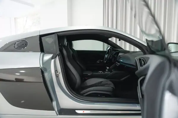 Audi R8 Coupé 2016 - 129950 EUR, 87000 km - AUTO.MOTO.pt - 87000km - foto 45 de 51
