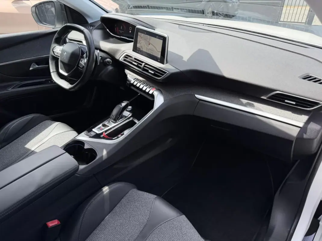 Peugeot 3008 2017 - 17500 EUR, 86000 km - AUTO.MOTO.pt - 86000km - foto 12 de 12