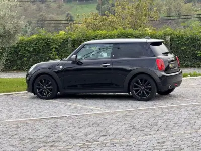 MINI Cooper 2017 - 14999 EUR, 131500 km - AUTO.MOTO.pt - 131500km - foto 27 de 30