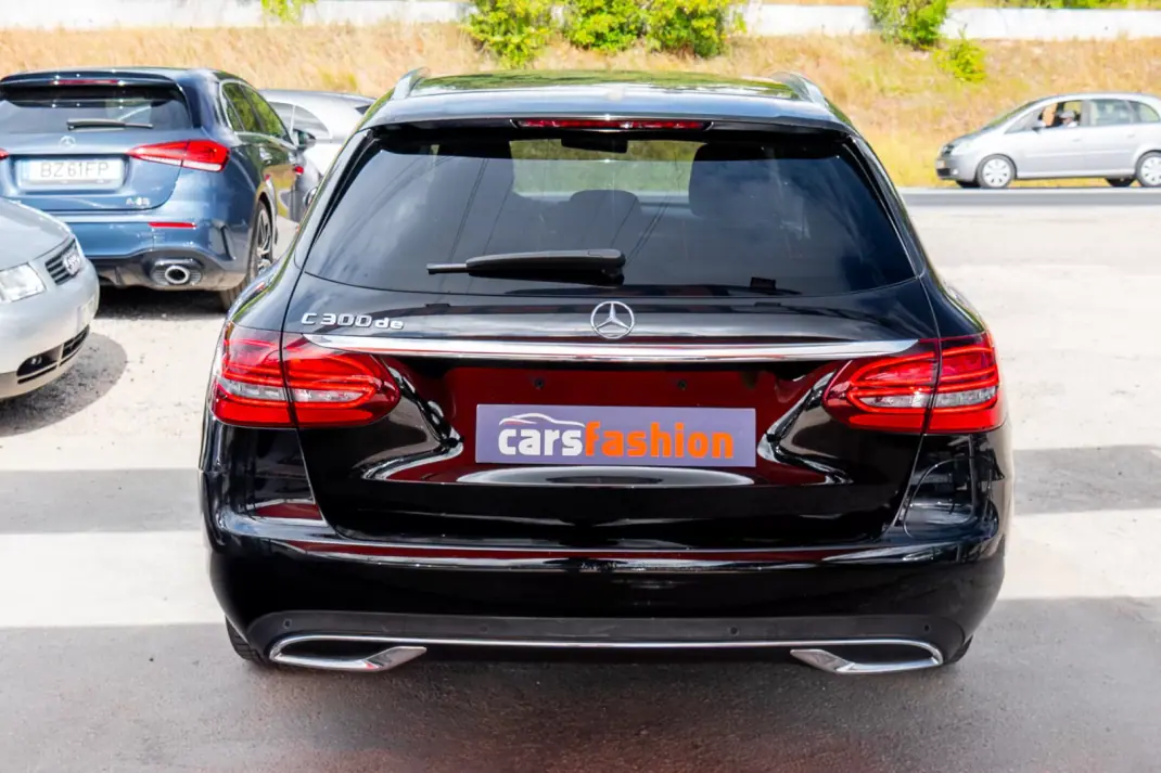 Mercedes-Benz C 300e 2020 - 26900 EUR, 109000 km - AUTO.MOTO.pt - 109000km - foto 4 de 36