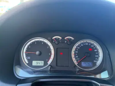 Volkswagen Golf 2003 - 2999 EUR, 191121 km - AUTO.MOTO.pt - 191121km - foto 21 de 25