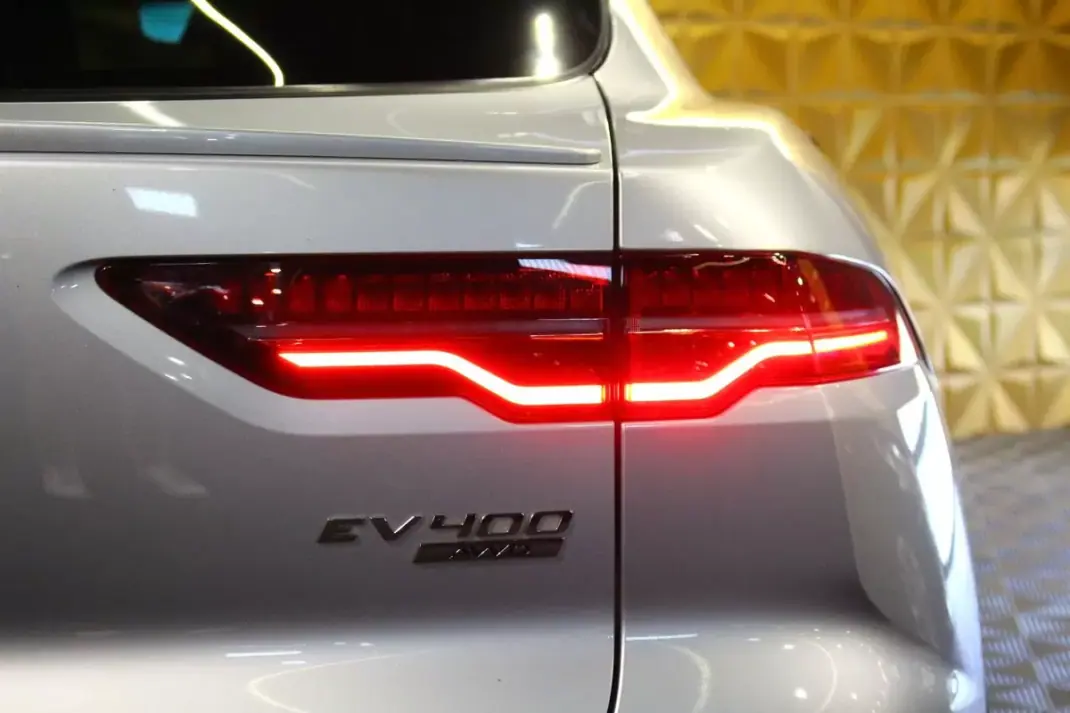 Jaguar I-Pace 2020 - 22900 EUR, 140680 km - AUTO.MOTO.pt - 140680km - foto 12 de 25