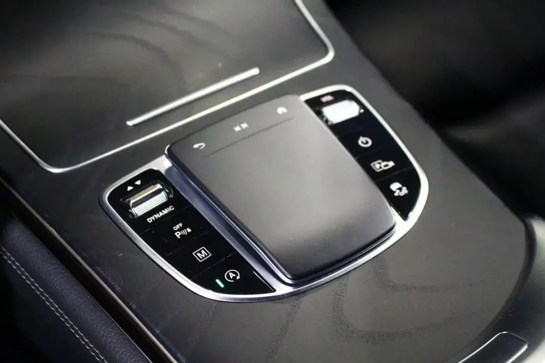 Mercedes-Benz GLC 220 2019 - 38500 EUR, 165000 km - 165000km - foto 35 de 37