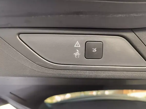 Citroën C4 Picasso 2016 - 13500 EUR, 148000 km - AUTO.MOTO.pt - 148000km - foto 15 de 28