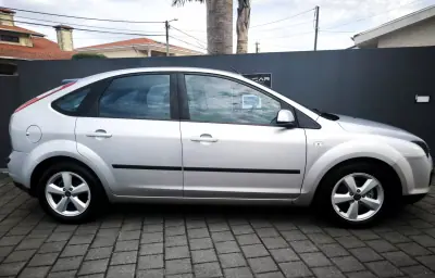 Ford Focus 2007 - 6950 EUR, 158684 km - AUTO.MOTO.pt - 158684km - foto 16 de 36