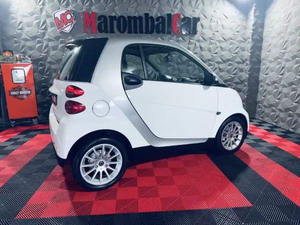 Smart ForTwo Coupé 2008 - 4650 EUR, 238615 km - AUTO.MOTO.pt - 238615km - foto 8 de 28