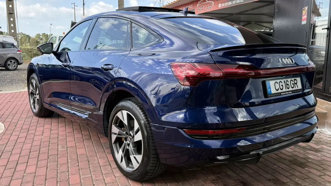 Audi e-tron Sportback 2022 - 32990 EUR, 82000 km - AUTO.MOTO.pt - 82000km - foto 22 de 43
