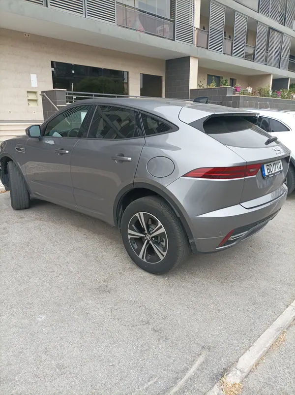 Jaguar E-Pace 2023 - 35900 EUR, 59000 km - 59000km - foto 6 de 12