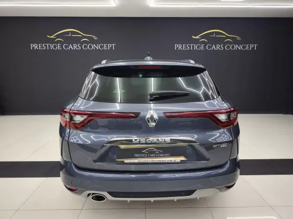 Renault Mégane Sport Tourer 2018 - 14450 EUR, 246155 km - AUTO.MOTO.pt - 246155km - foto 4 de 37