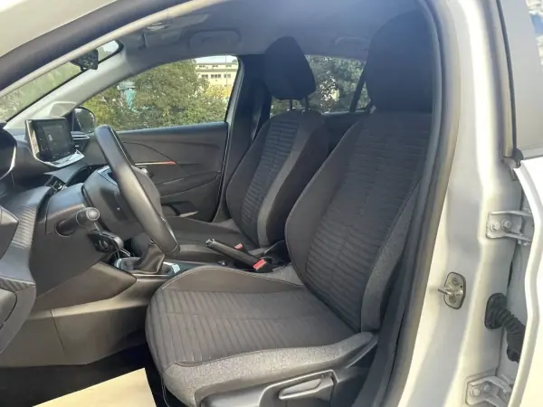 Peugeot 208 2023 - 15500 EUR, 53000 km - AUTO.MOTO.pt - 53000km - foto 8 de 11
