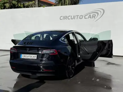Tesla Model 3 2020 - 29500 EUR, 89581 km - 89581km - foto 14 de 48