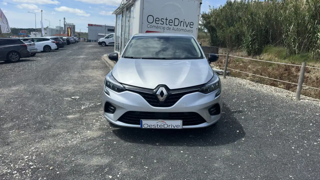 Renault Clio 2023 - 15900 EUR, 68000 km - AUTO.MOTO.pt - 68000km - foto 2 de 21