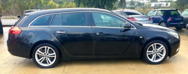 Opel Insignia Sports Tourer 2011 - 6990 EUR, 277793 km - AUTO.MOTO.pt - 277793km - foto 4 de 28