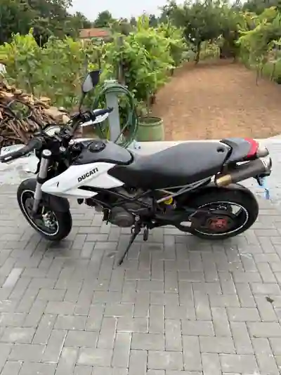 Ducati Hypermotard 796 2012 - 5600 EUR, 20148 km - AUTO.MOTO.pt - 20148km - foto 6 de 9