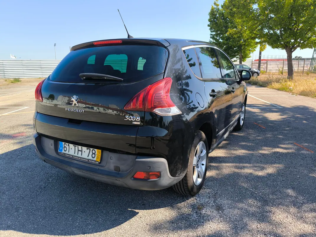 Peugeot 3008 2014 - 6000 EUR, 236000 km - 236000km - foto 4 de 7