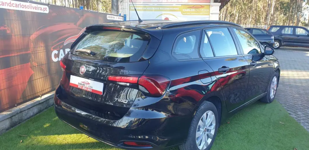 Fiat Tipo Station Wagon 2019 - 10950 EUR, 170000 km - AUTO.MOTO.pt - 170000km - foto 5 de 13