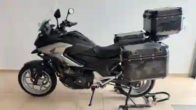 Honda NC750XA 2017 — foto 3 de 12