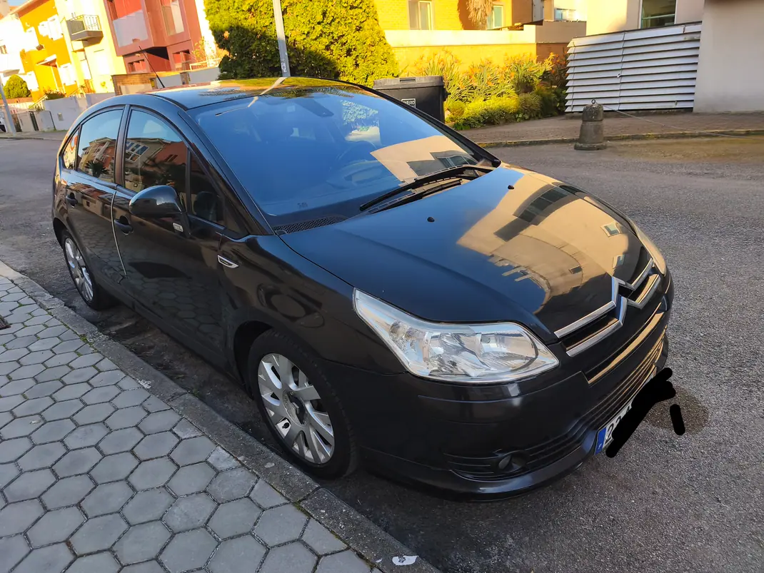 Citroën C4 2005 - 3200 EUR, 175000 km - AUTO.MOTO.pt - 175000km - foto 1 de 2