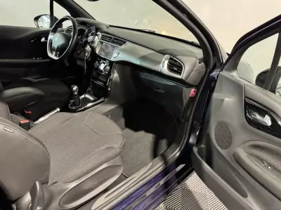 DS 3 CABRIO 2018 - 12900 EUR, 133595 km - 133595km - foto 33 de 39