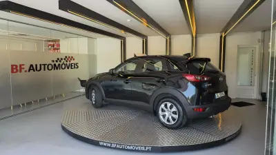 Mazda CX-3 2019 - 17900 EUR, 19143 km - AUTO.MOTO.pt - 19143km - foto 3 de 56