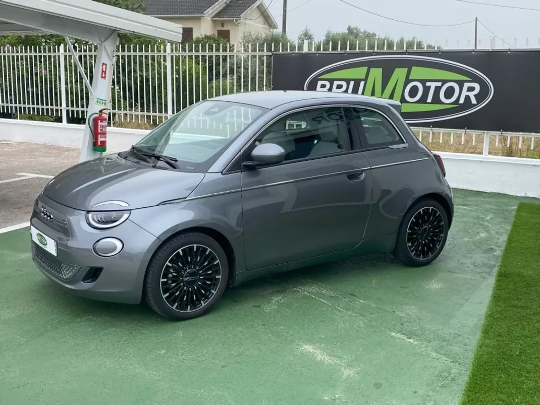 Fiat 500 2024 - 29800 EUR, 17523 km - AUTO.MOTO.pt - 17523km - foto 3 de 19