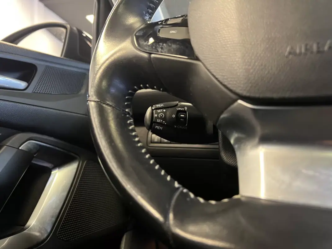 Peugeot 308 SW 2016 - 10990 EUR, 160000 km - 160000km - foto 27 de 42