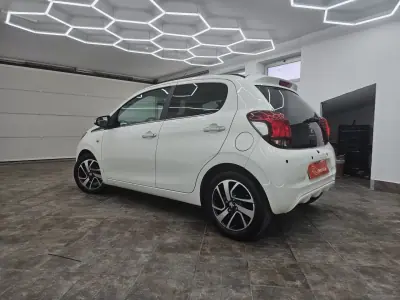 Peugeot 108 2015 - 8650 EUR, 88563 km - AUTO.MOTO.pt - 88563km - foto 13 de 53